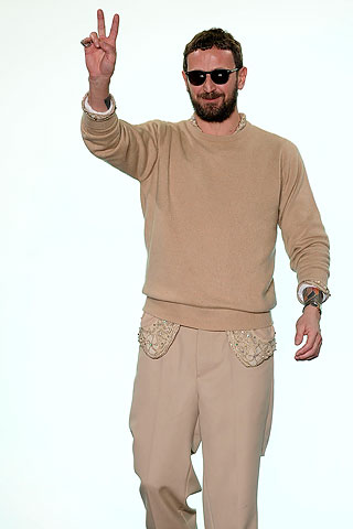 Yves Saint Laurent / - 2010-2011